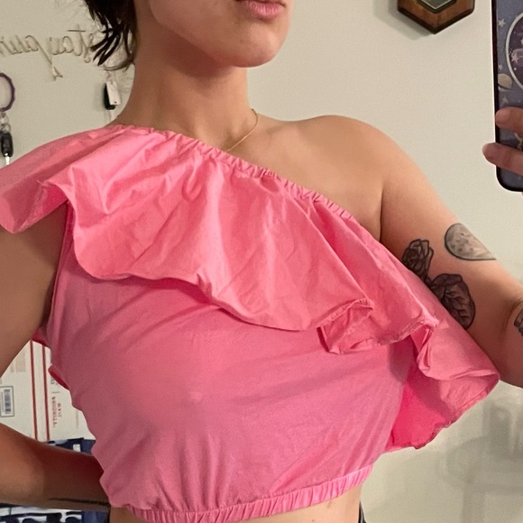 Pink Asymmetrical Ruffled Crop Tank - Picture 2 of 4